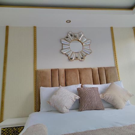 Mavi Guest House Източен Лондон Екстериор снимка
