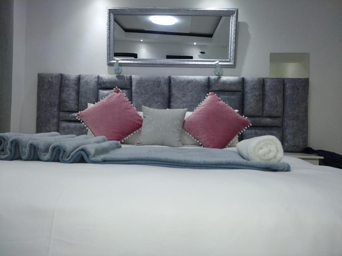 Mavi Guest House Източен Лондон Екстериор снимка